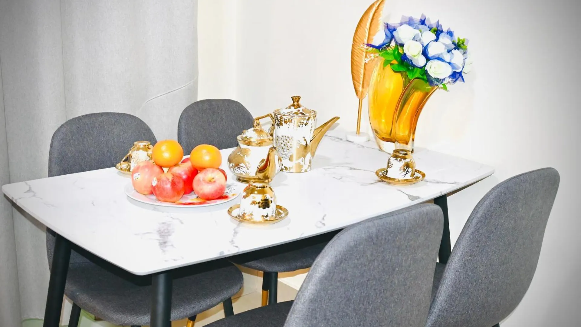 Marina Breeze Residence Near To Yachts And Beach Dubai Apartment