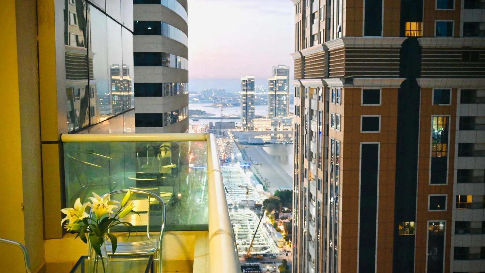 Marina Breeze Residence Near To Yachts And Beach Dubai